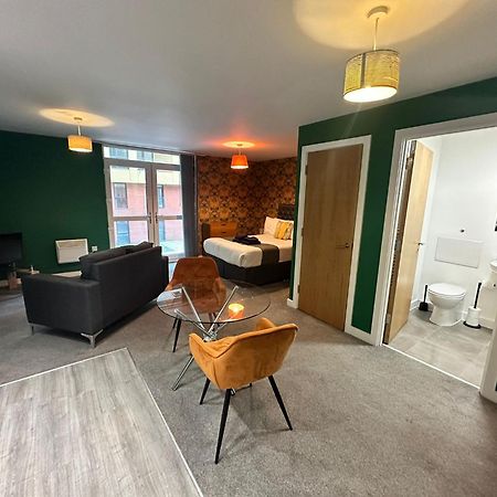 Adelphi Wharf Apartments By Beehosting Manchester Exteriör bild