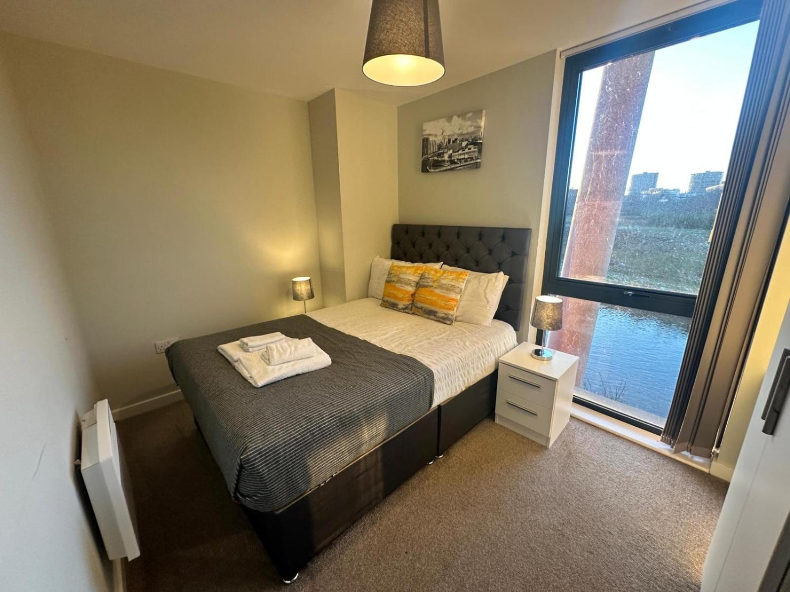 Adelphi Wharf Apartments By Beehosting Manchester Exteriör bild