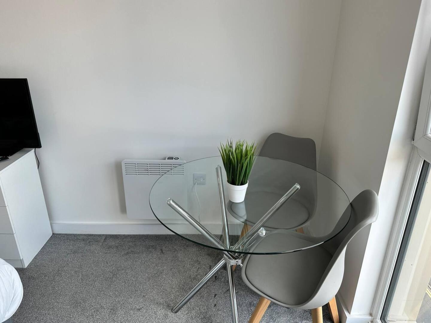 Adelphi Wharf Apartments By Beehosting Manchester Exteriör bild